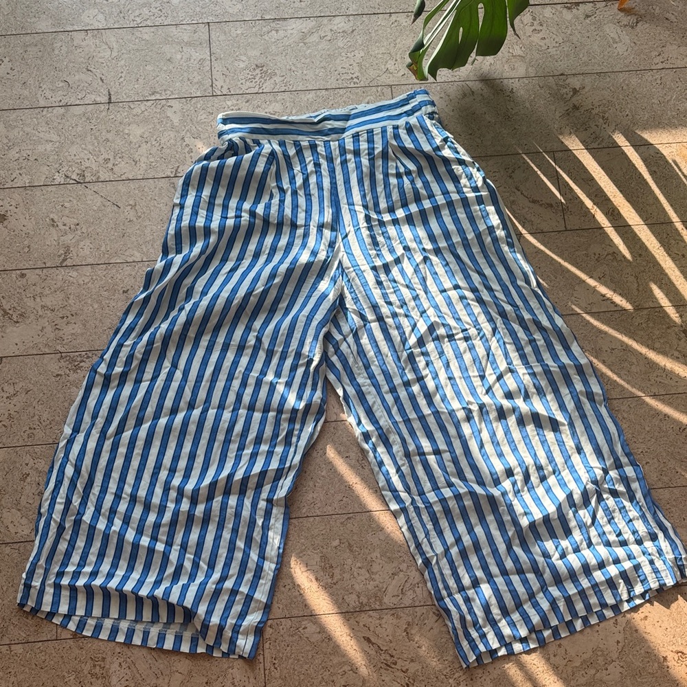 H&M Blue and White Striped Wide Leg Pants - Picture 2 of 8